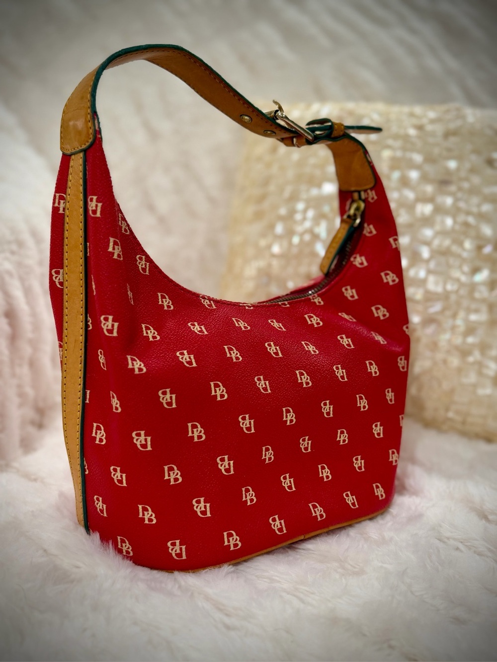 Vintage Dooney& Bourke Red Logo Hobo Shoulder Bag - Picture 2 of 16